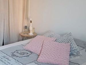 Chambre meublée dans maison neuve