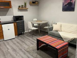 Loue T2 au calme dans dépendance d’une maison