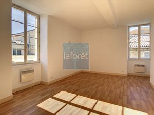 Appartement  1 chambre  hyper centre de Blaye.