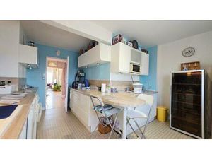 BOURGES APPARTEMENT DE 86.1M² 4 PIECES BALCONS ASCENSEUR PARKING