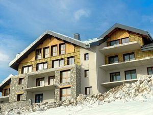 2 - appartements de 4 chambres orientés au sud à seulement 90 m des pistes de ski -...