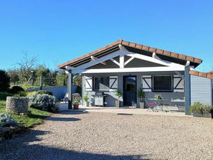 Maison contemporaine en ossature bois – lumineuse  avec piscine et studio indépendant