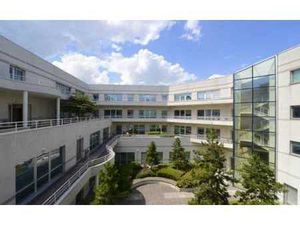 UN DES PLUS BEAUX IMMEUBLES DU PARC