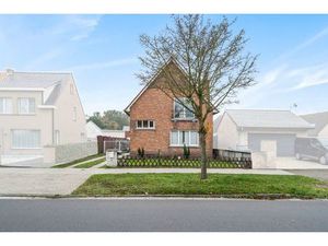 Huis te koop in Eeklo met 4 slaapkamers