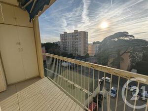 Appartement à vendre - 4 pièces - 70 35 m2 - Marseille - 13004 - PROVENCE-ALPES-COTE-D-AZU