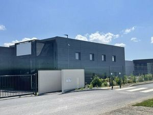 Location Local Professionnel 200m² VERSON 14790