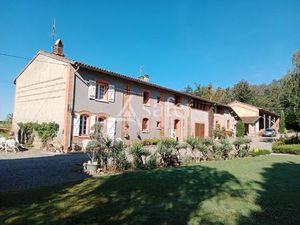 Maison d'habitation et gîte rural sur 11 hectares - Proche Toul