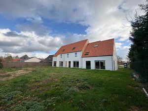 Huis te koop in Oostkamp met 4 slaapkamers
