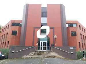 A LOUER  BUREAUX CLIMATISES