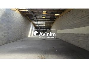 Local d'activité en copropriété de 145 m² - 1 porte sectio