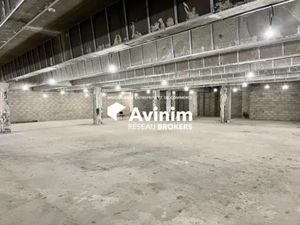 AUBERVILLIERS - Local commercial de plein pied de 647.10m²