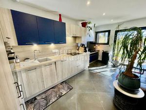 Appartement T4 moderne avec jardin et vue montagne