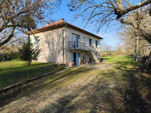 Maison T4 de 75 m2 avec garage et grand terrain plat de 2300 m2