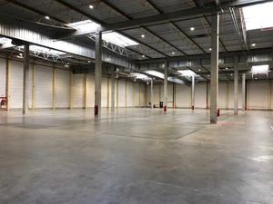 ENTREPOT ICPE A QUAI SANS BUREAU