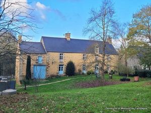 Vente propriété 7 pièces 258 m² à Val-Couesnon (35560)  450 000 €