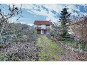 NOHANENT  Villa à rénover avec terrain et garage