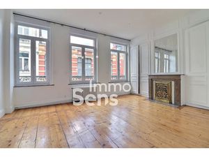 Vente maison 8 pièces 169 m² à Lille (59000)  565 000 €