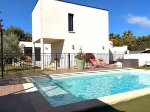 Vente villa 7 pièces 167 m² à Clarensac (30870)  499 000 €