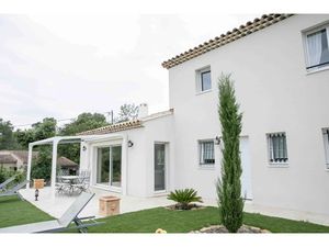 Vente maison neuve 4 pièces 112 m² à Saint-Cannat (13760)  559 900 €