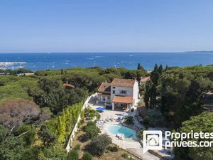 Vente villa 5 pièces 150 m² à Sainte-Maxime (83120)  1 150 000 €