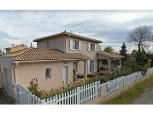 Location maison  m² T-5 à Saint-Maurice-de-Beynost  1 425 €