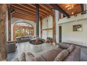 Maison à vendre 8 pièces SAINT GENIS POUILLY (01)