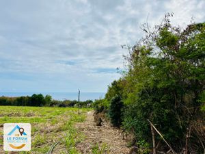 SAINT PIERRE 97410 - TERRAIN EN ZONE UF - BIEN SITUE - PROC