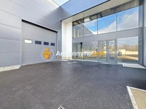 À LOUER - LOCAL D'ACTIVITE- ZA de BOURGOIN-JALLIEU