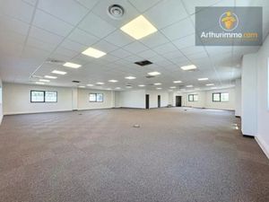 Bureaux Modernes et Lumineux à Louer à Bourgoin-Jallieu
