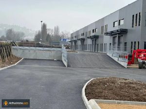 Opportunité: A louer local d’Activité à Bourgoin-Jallieu 225m2