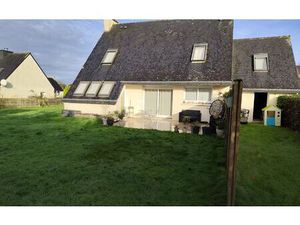Location maison  116.15 m² T-5 à Saint-Derrien  750 €