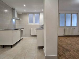 HYPER CENTRE SUPERBE T4 de 72 m² PMR