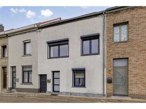 (PEB B) Maison rénovée dans une rue calme au canal avec 5 ch