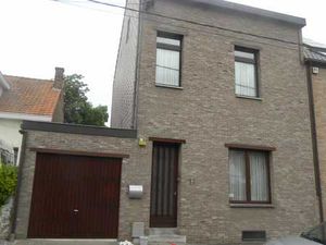 MAISON FAMILIALE DANS LE CENTRE D'OPHAIN