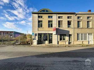 BÂTIMENT DE RAPPORT EN TRÈS BON ÉTAT ! COMMERCE + DUPLEX