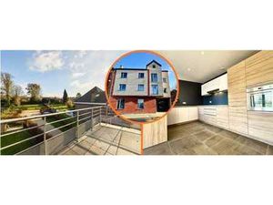 Lumineux duplex de 4 chambres avec terrasse et 2 places de p