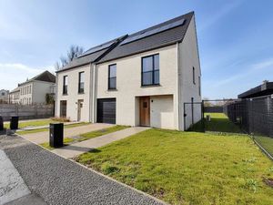 Maison à louer à Vinkt € 1.300 (LI3RE) | Zimmo