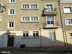 A LOUER à NEUFCHATEL-EN-BRAY APPARTEMENT F4 DE 75 M² ENTIEREMENT RENOVE EN 2023 AU 1ER ETA