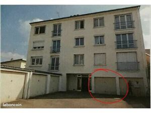 BOX / Garage pour voiture et stockage