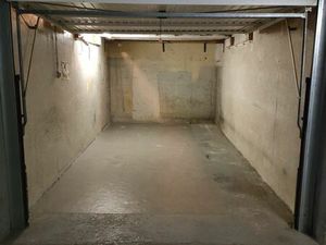 Garage 15 M2 plein centre ville