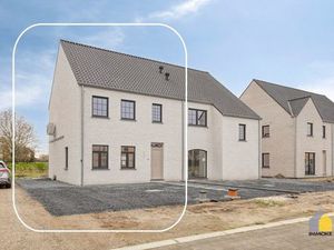 Maison à louer à Opitter € 1.500 (LI0Y7) | Zimmo