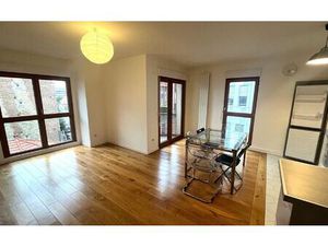 Location appartement  79.9 m² T-4 à Montreuil  2 250 €