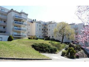 Location appartement  70.63 m² T-3 à Saint-Genis-Laval  1 005 €