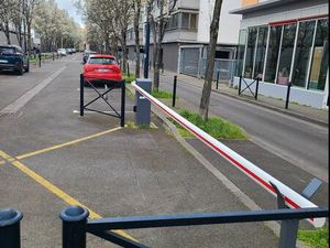 Location parking extérieur CHARTRONS