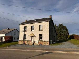 Maison 4 chambres avec garage et grand jardin à Offagne