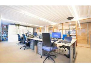 Stalle  plateau de bureaux ±360m² + 5 P. Etat neuf