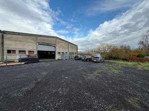 Magazijnruimte van 1.334 m² gelegen vlakbij de E34 te Mal...
