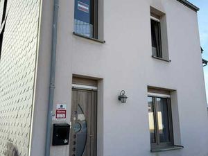 Maison familiale avec jardin et dépendances