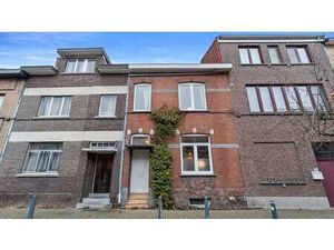 Charmante stadswoning met veel potentieel vlakbij het cen...