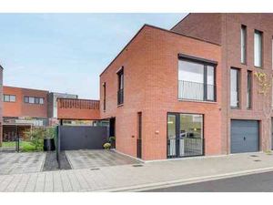 Maison élégante avec terrasses ensoleillées à Cederpark